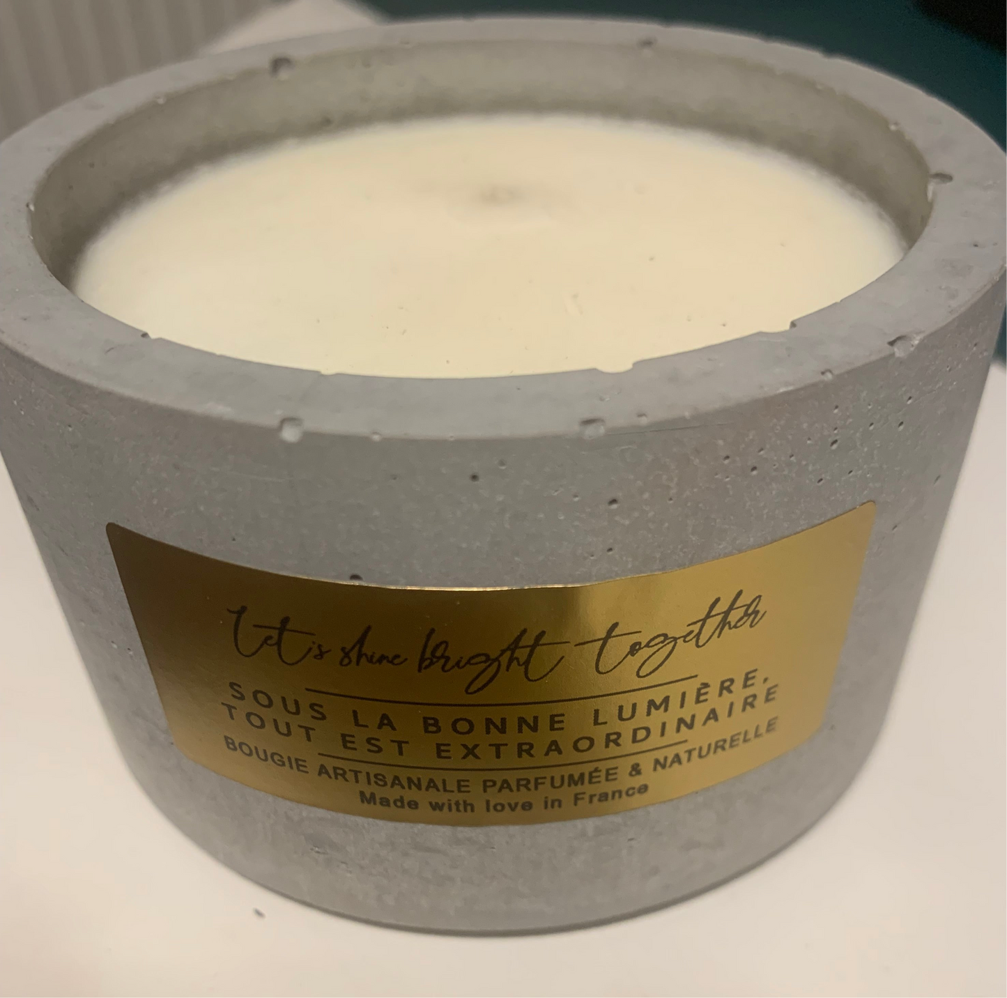 ☀️ SOUS LA BONNE LUMIÈRE TOUT EST EXTRAORDINAIRE ☀️ 185 g cire - OR