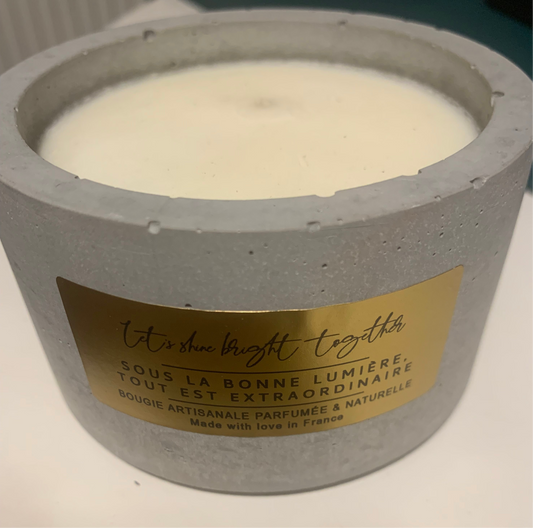 ☀️ SOUS LA BONNE LUMIÈRE TOUT EST EXTRAORDINAIRE ☀️ 185 g cire - OR
