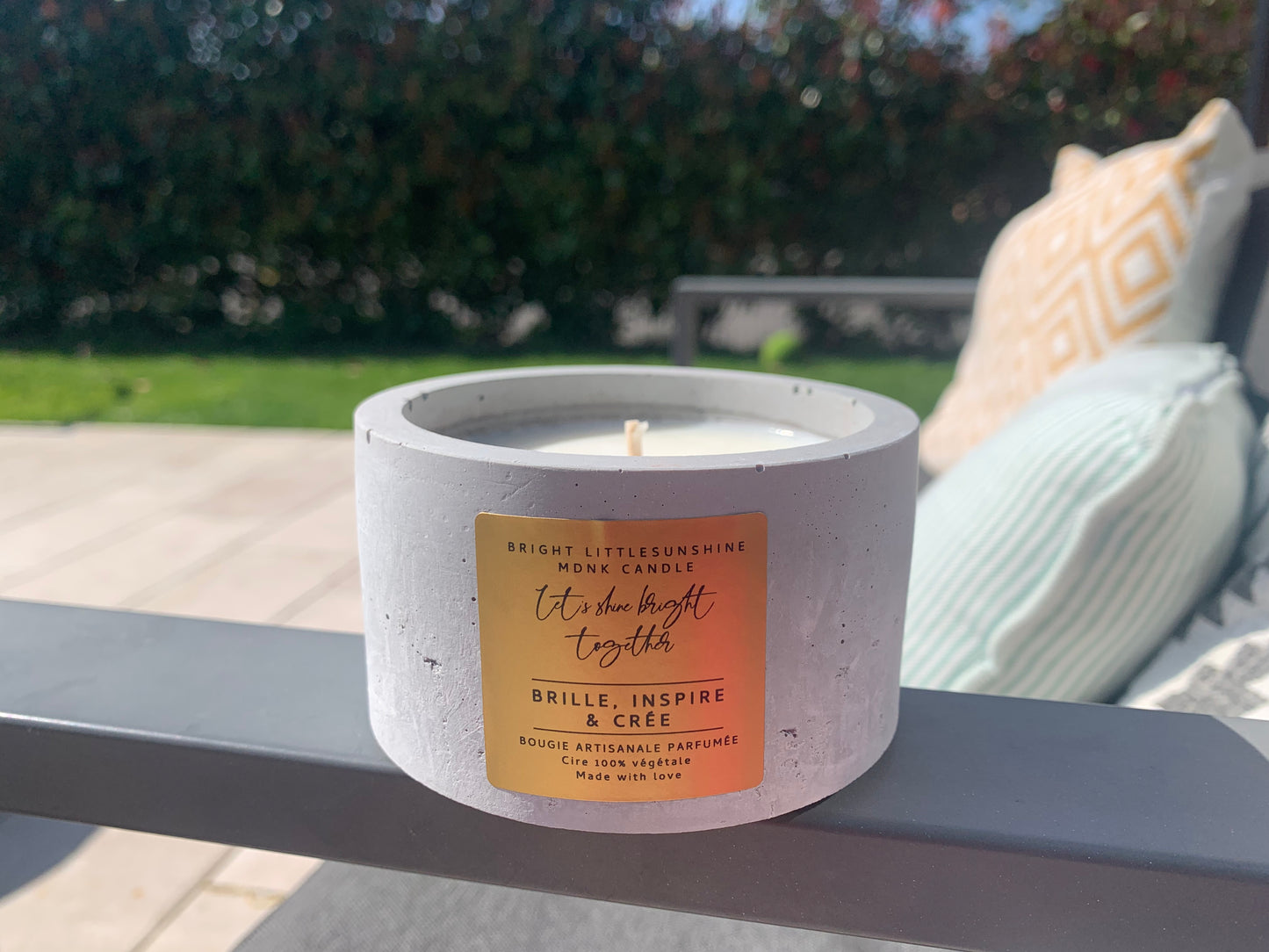 BOUGIE MÈCHE BOIS : Choisis ton message inpirant / Bright Motiv, ton contenant ainsi que ta fragrance ✨☀️